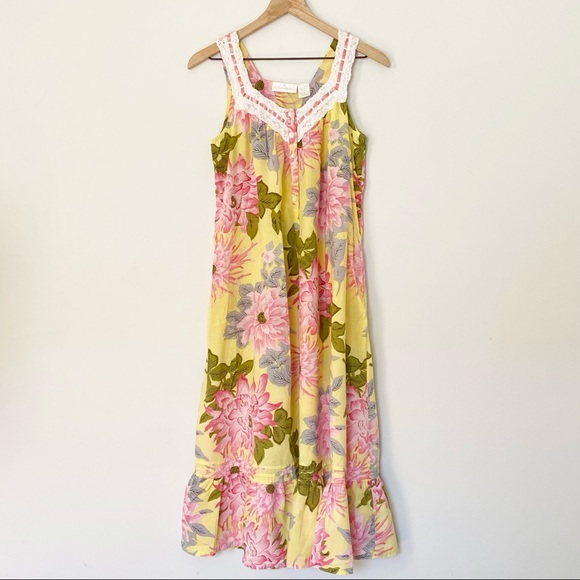 Soft Surroundings Dresses & Skirts - Soft Surroundings Maxi Floral Yellow Lace Dress